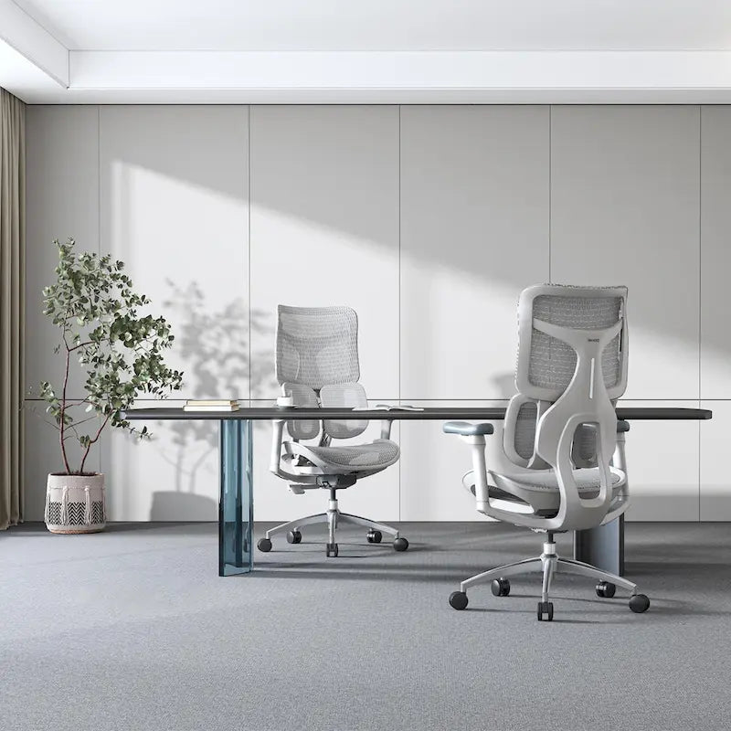 Ergonomic Mesh Office Chair with Adjustable seat depth - 74*70*127